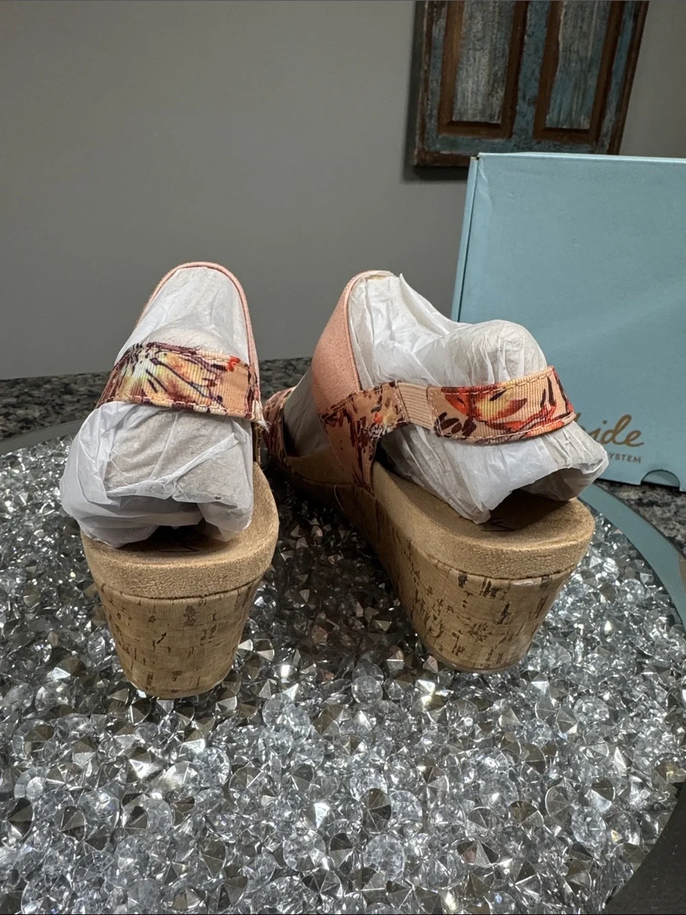 Life Stride Peach Floral Elastic Strap cork Wedge Sandals NEW 9